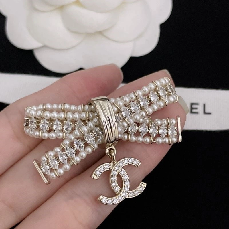 AllSeason Chanel Brooches 224318