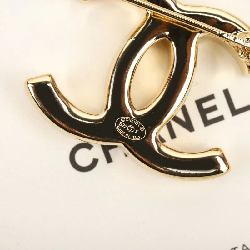 Chanel Brooches FashionForward 224327