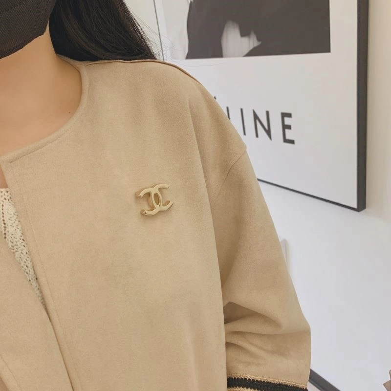 Chanel Brooches FashionForward 224327