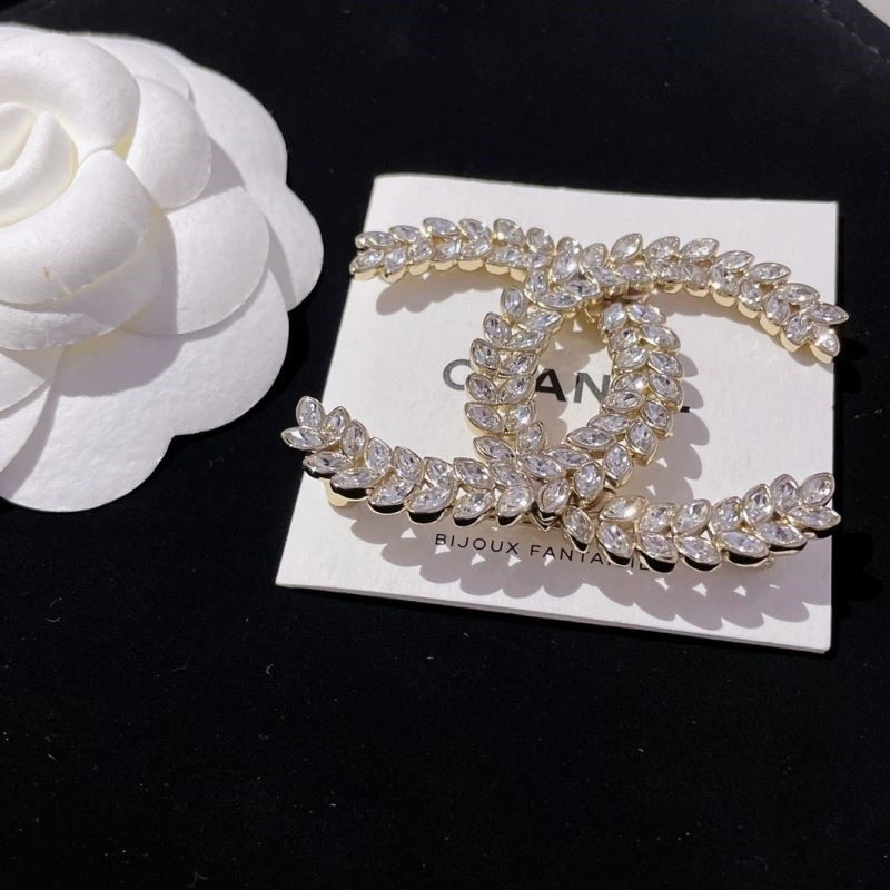 Neat Chanel Brooches 224322