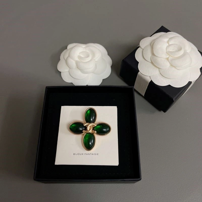 ComfortFit Chanel Brooches 224331