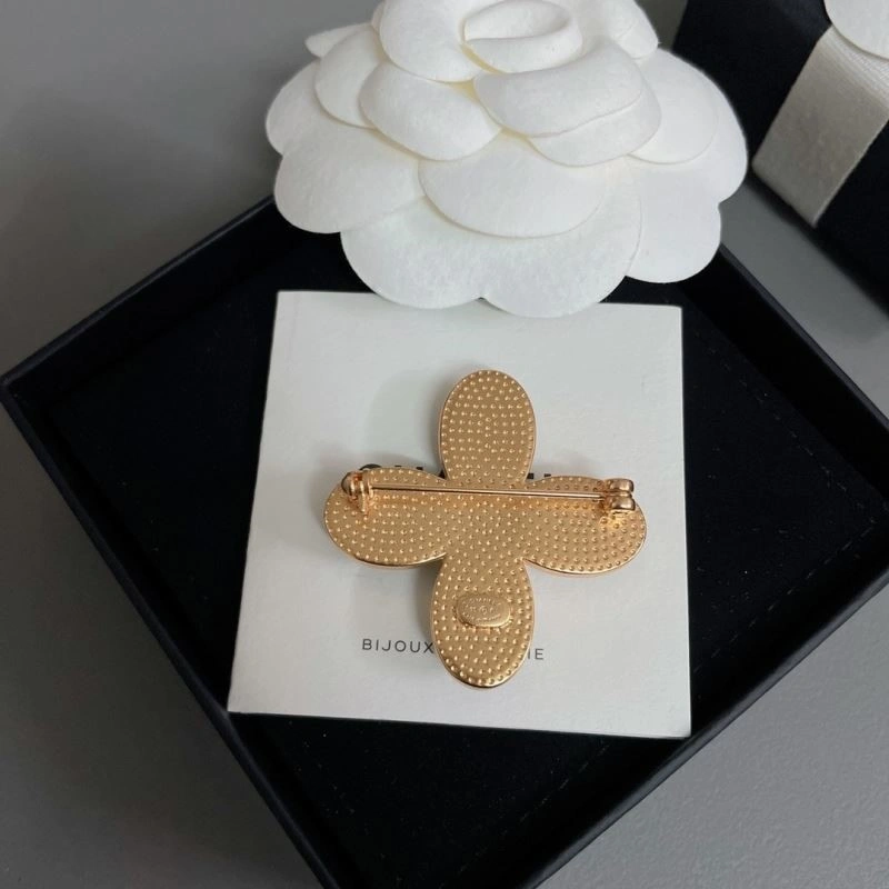 ComfortFit Chanel Brooches 224331