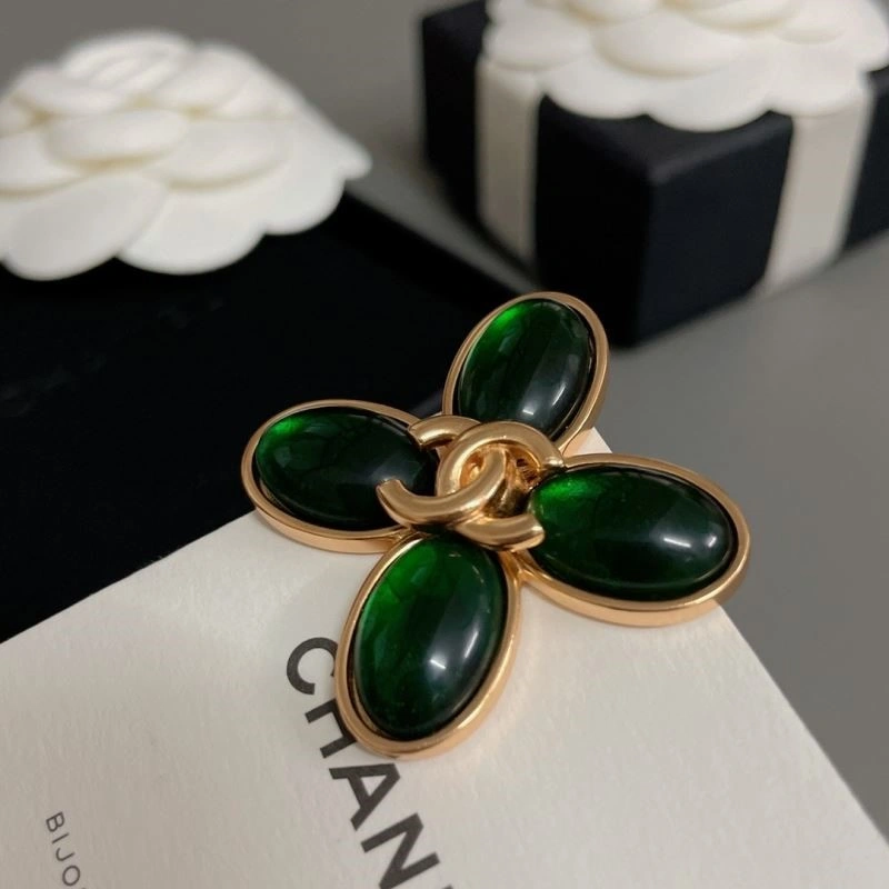 ComfortFit Chanel Brooches 224331
