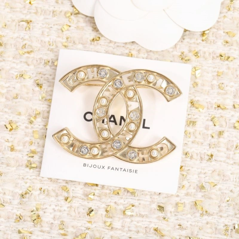 Unisex Chanel Brooches 224420