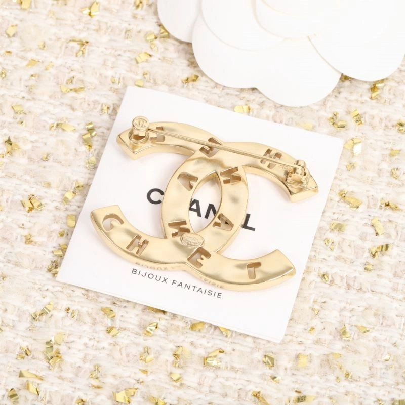 Unisex Chanel Brooches 224420