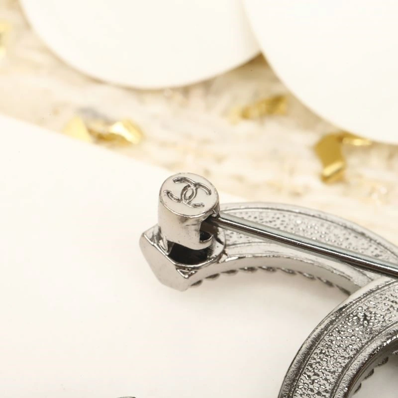 Chanel Brooches TechFriendly 224314