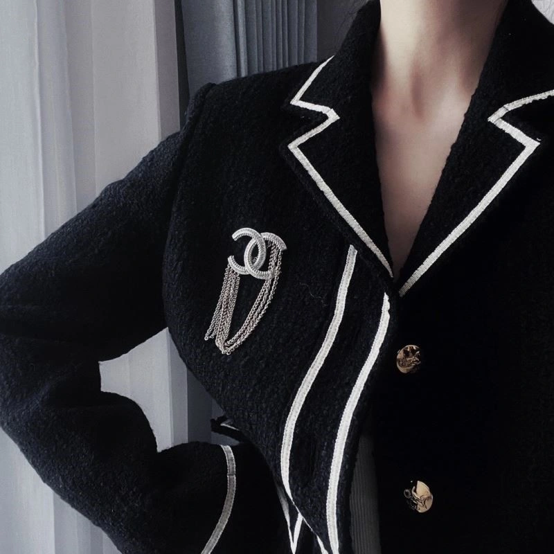 Chanel Brooches TechFriendly 224314