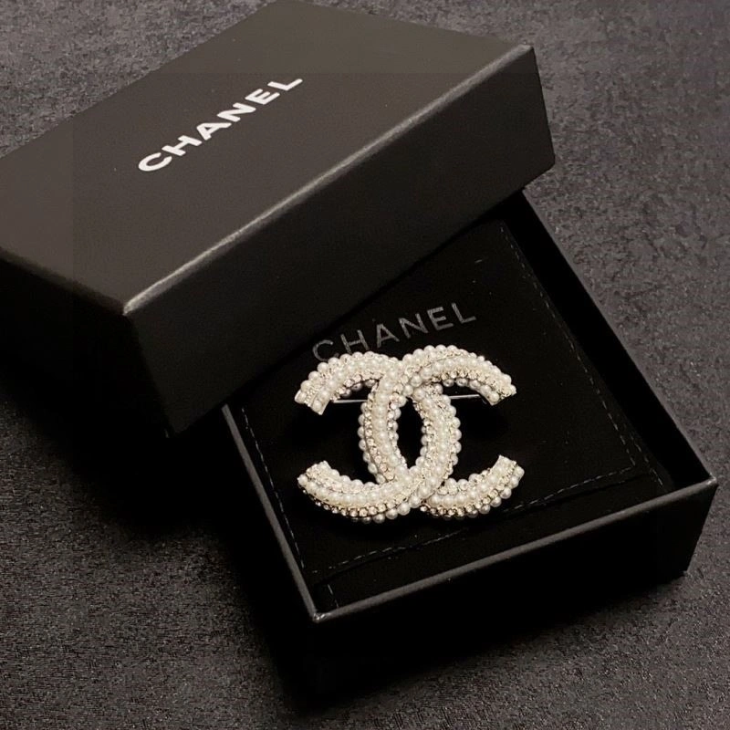 Chanel Brooches SmoothTexture 223210