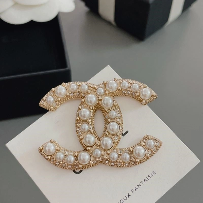 Chanel Brooches Lightweight 223197