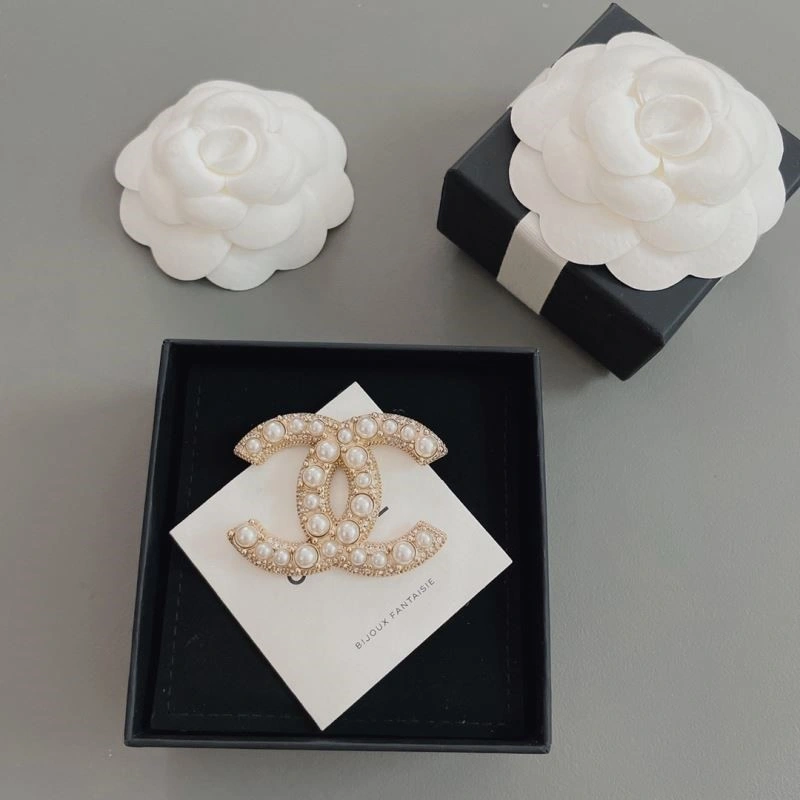 Chanel Brooches Lightweight 223197
