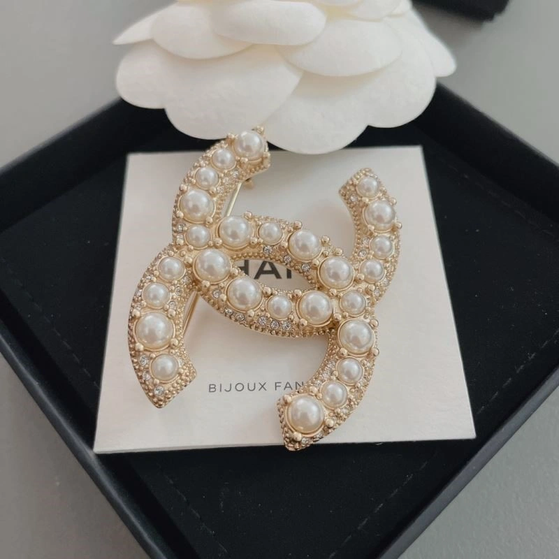Chanel Brooches Lightweight 223197