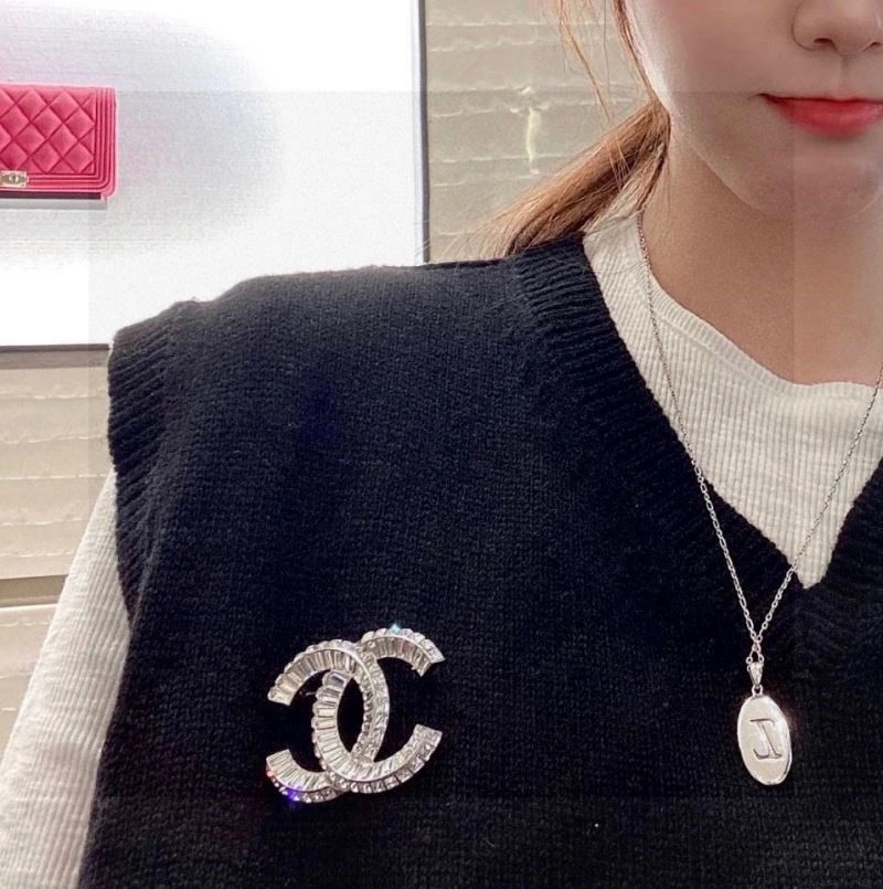 Stretchable Chanel Brooches 223186