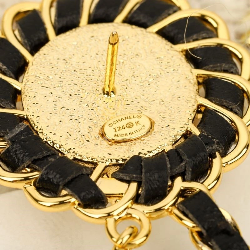 Youthful Chanel Brooches 223188