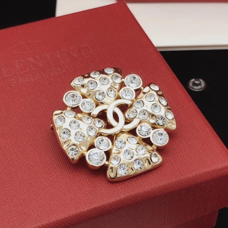 Chanel Brooches Packable 223184