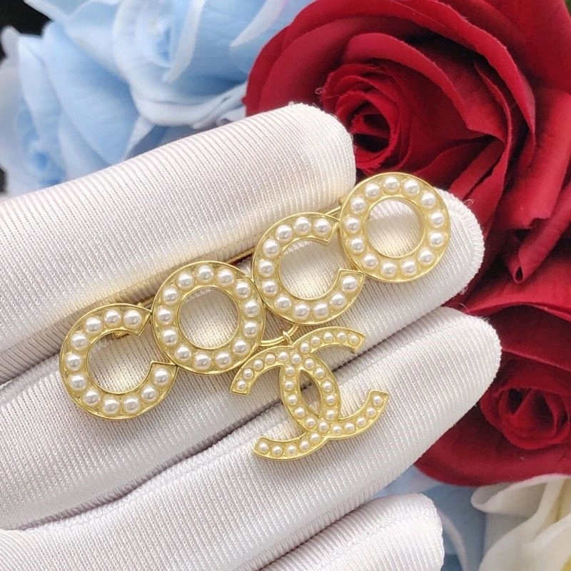 Chanel Brooches RelaxedFit 223183