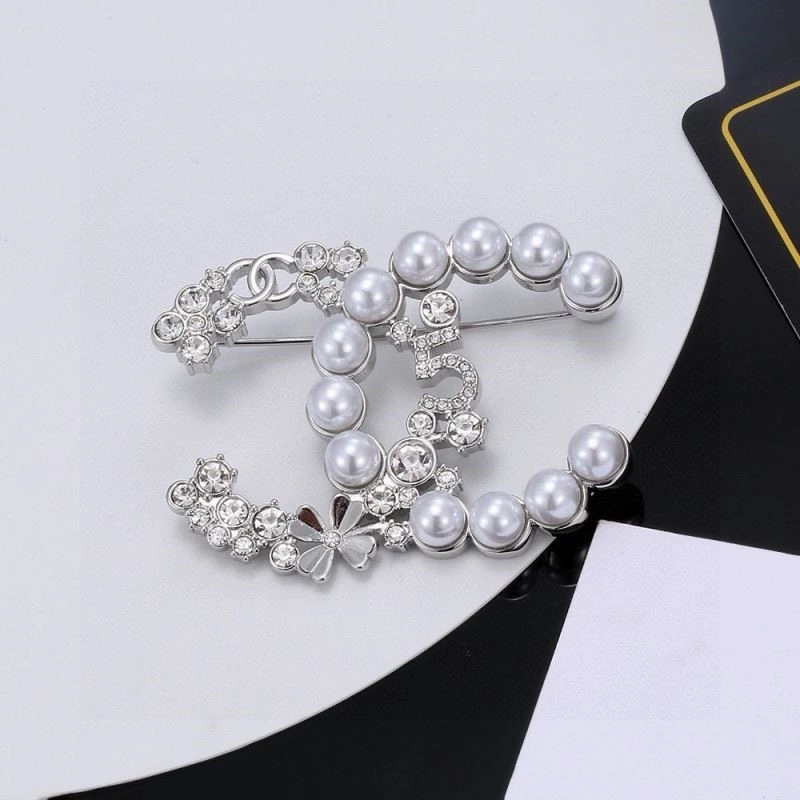 StreetReady Chanel Brooches 223272