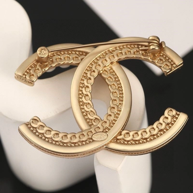 Lightweight Chanel Brooches 223187