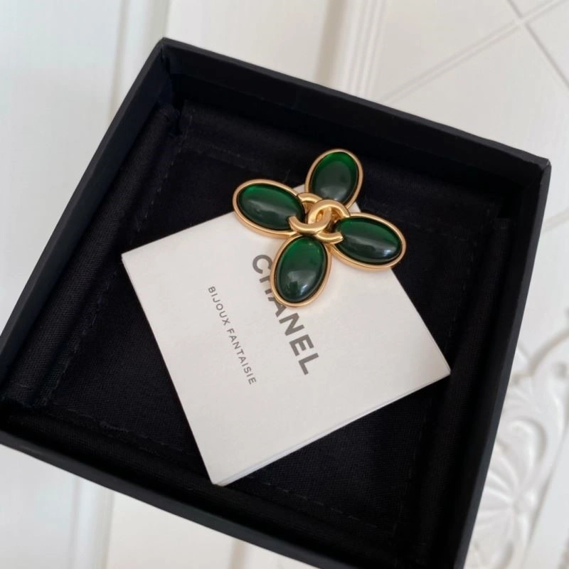 Modern Chanel Brooches 223182