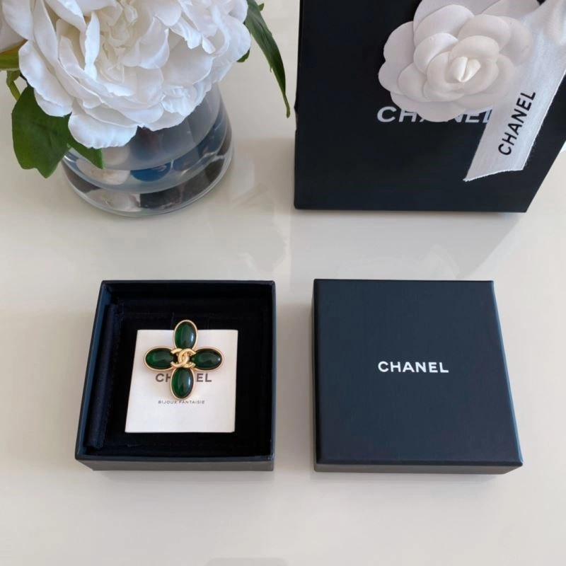 Modern Chanel Brooches 223182
