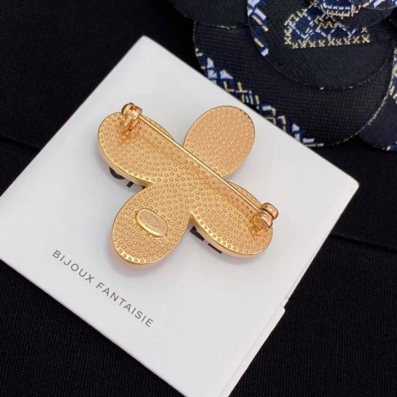 Modern Chanel Brooches 223182