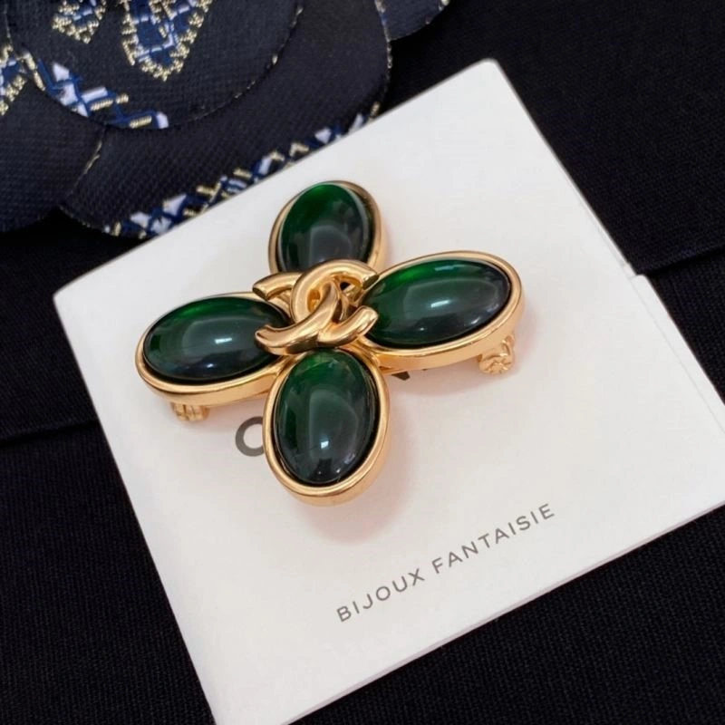 Modern Chanel Brooches 223182