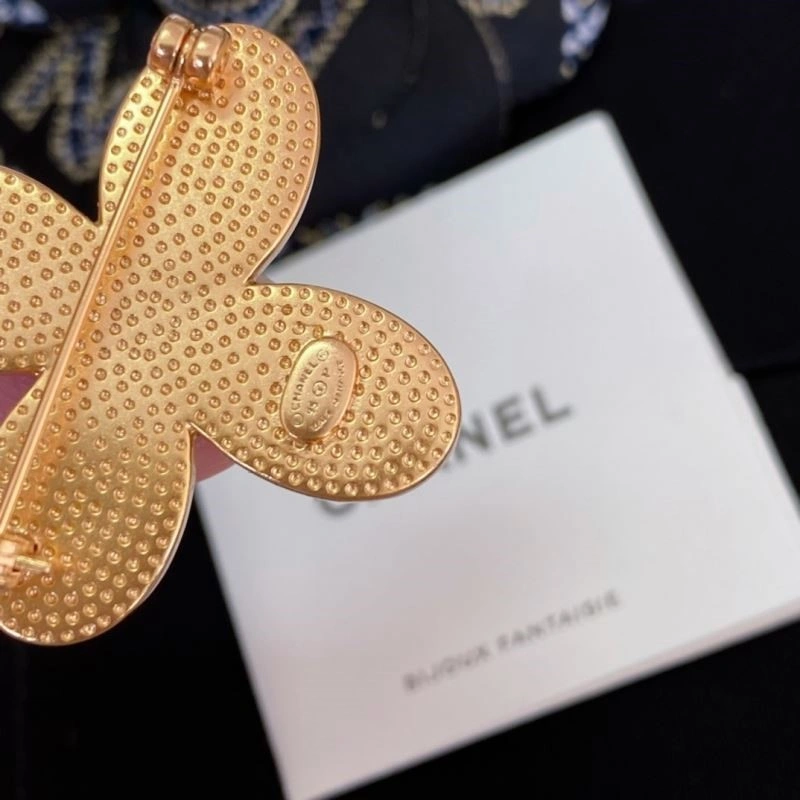 Modern Chanel Brooches 223182