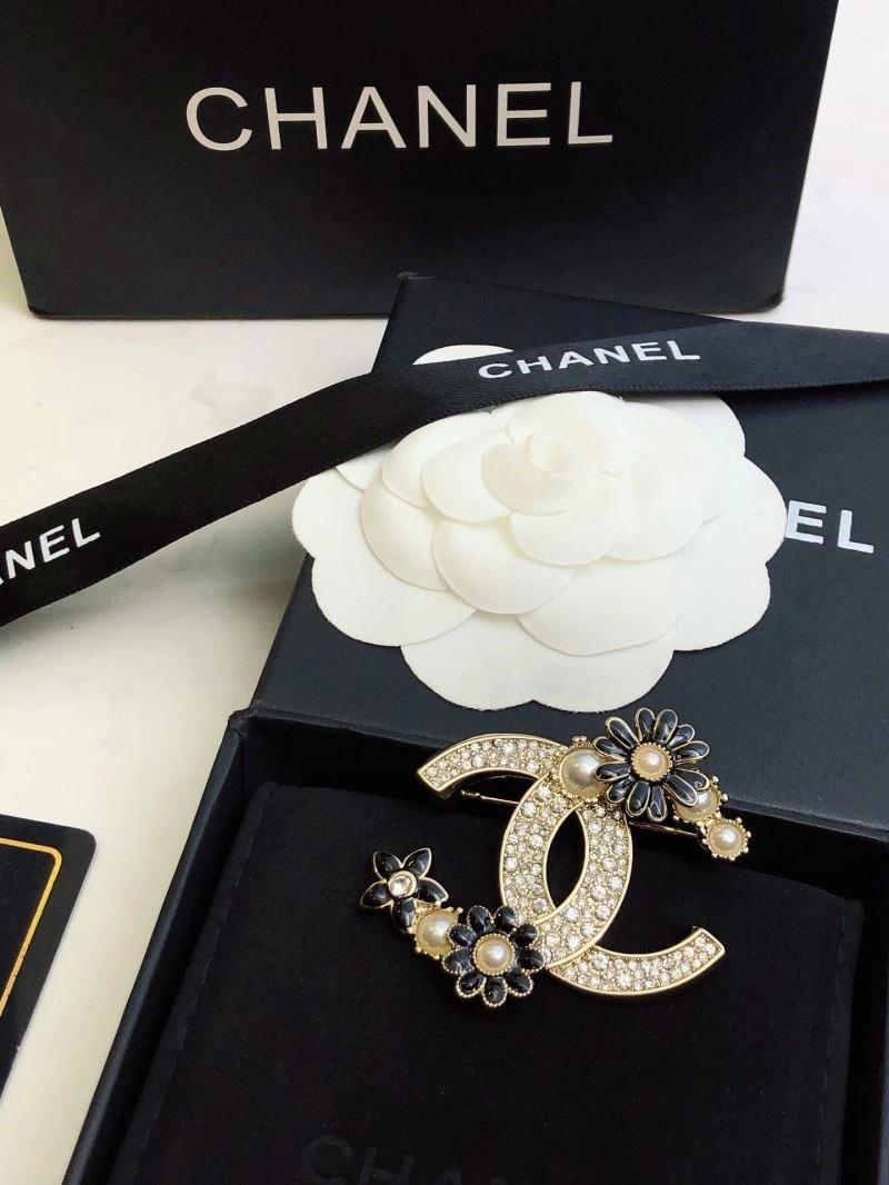 Chanel Brooches WaterResistant 223175