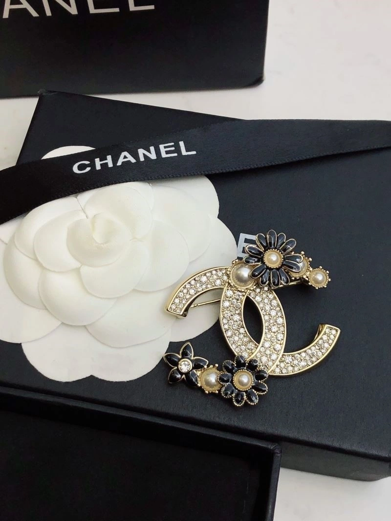 Chanel Brooches WaterResistant 223175