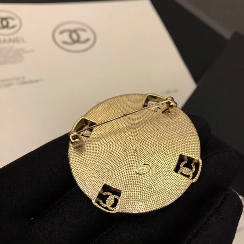 Chanel Brooches UrbanStyle 223174