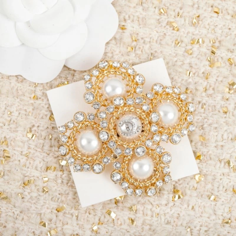 AllSeason Chanel Brooches 223163