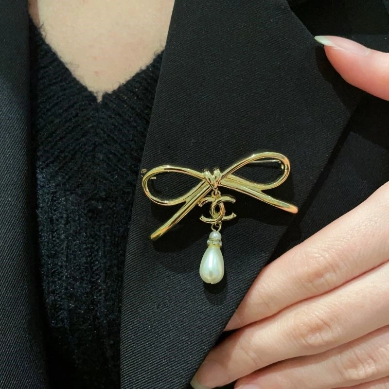 Chanel Brooches Packable 223178
