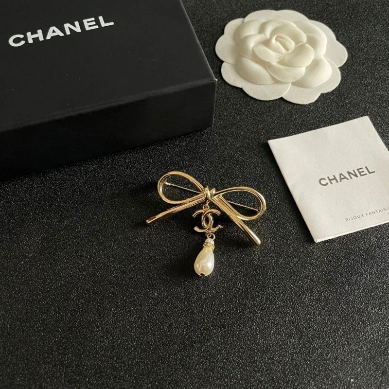 Chanel Brooches Packable 223178