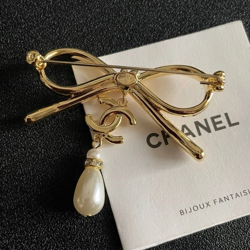 Chanel Brooches Packable 223178