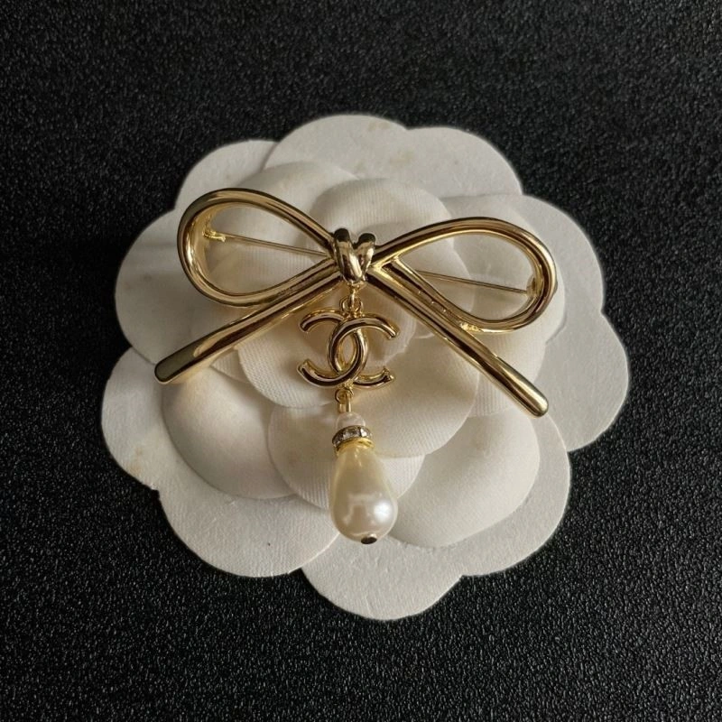 Chanel Brooches Packable 223178