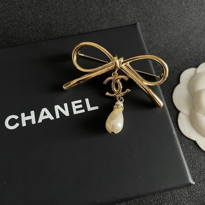 Chanel Brooches Packable 223178