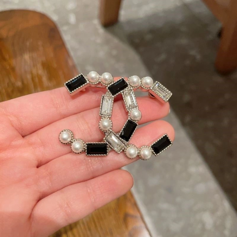 Chanel Brooches ZipUp 223172