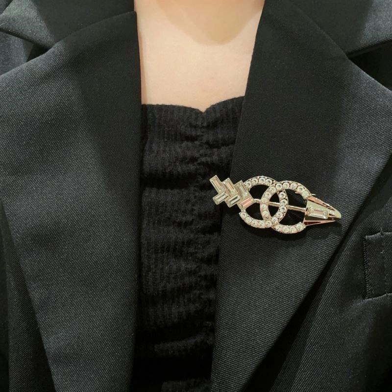 Chanel Brooches Neat 223179