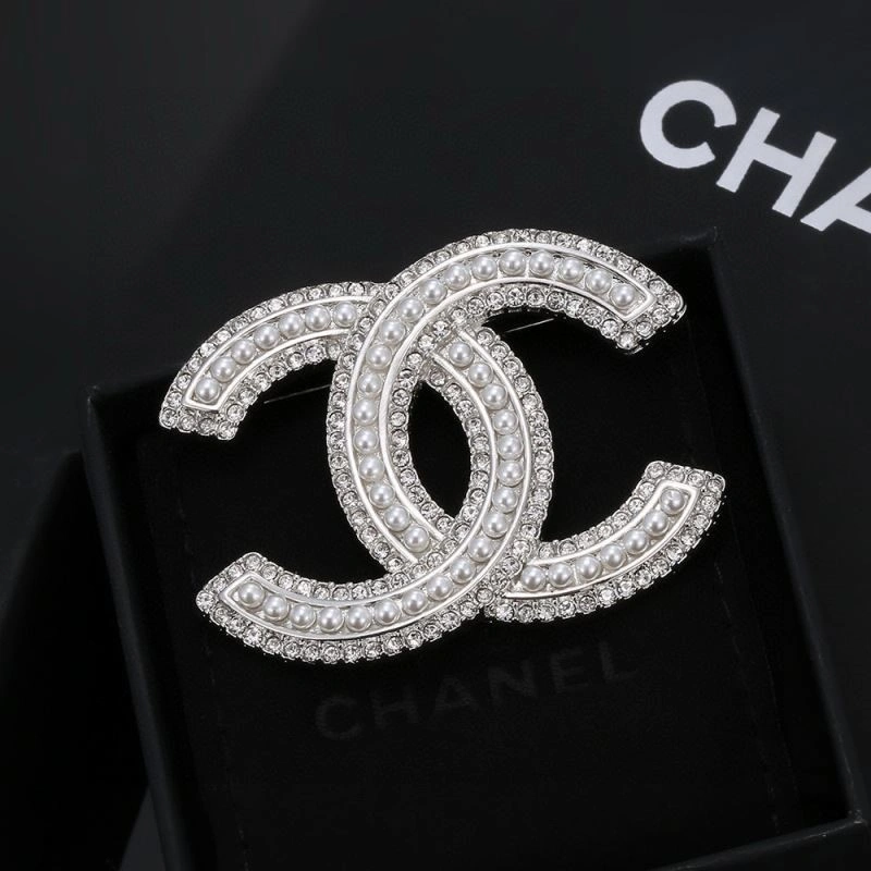Chanel Brooches FreshLook 223216