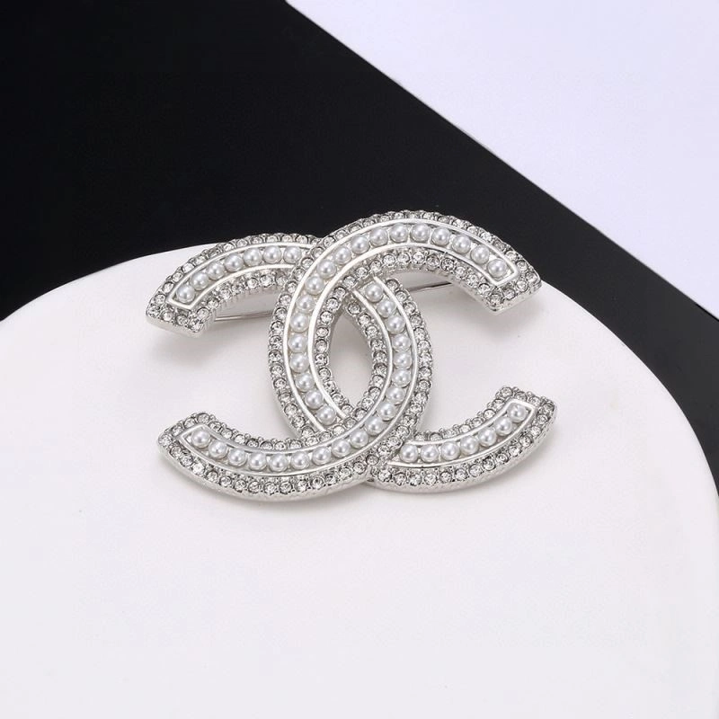 Chanel Brooches FreshLook 223216