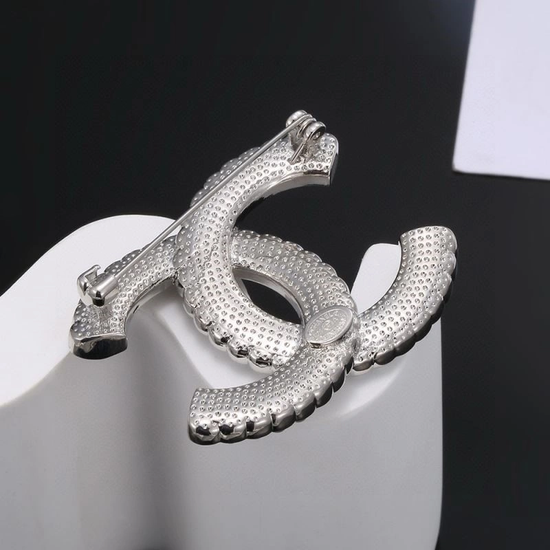 Chanel Brooches FreshLook 223216