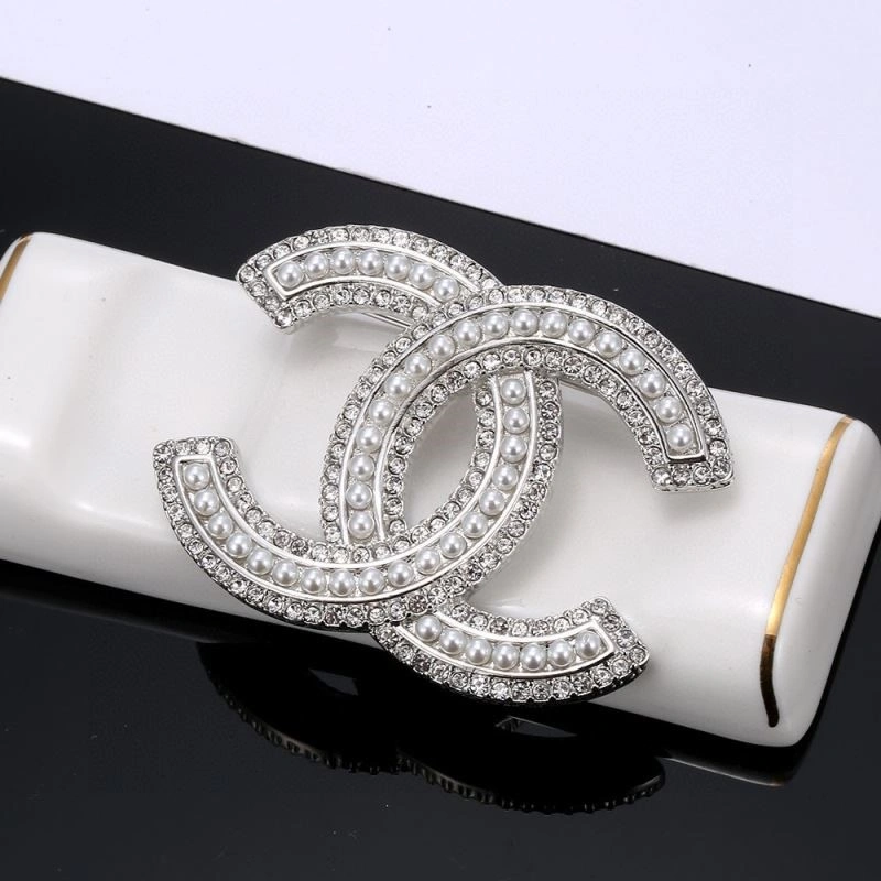 Chanel Brooches FreshLook 223216