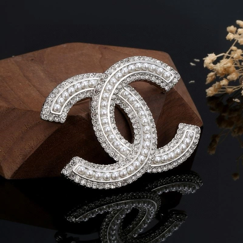 Chanel Brooches FreshLook 223216