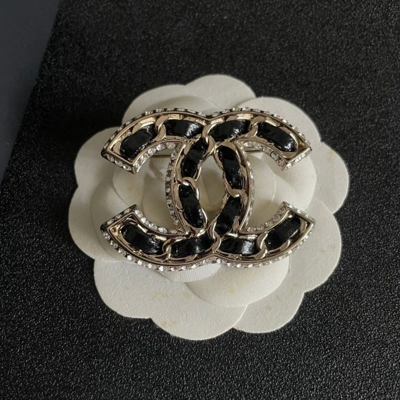 Chanel Brooches SmoothTexture 223162
