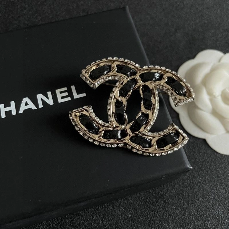 Chanel Brooches SmoothTexture 223162