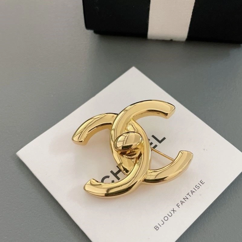 Chanel Brooches MultiPurpose 223161