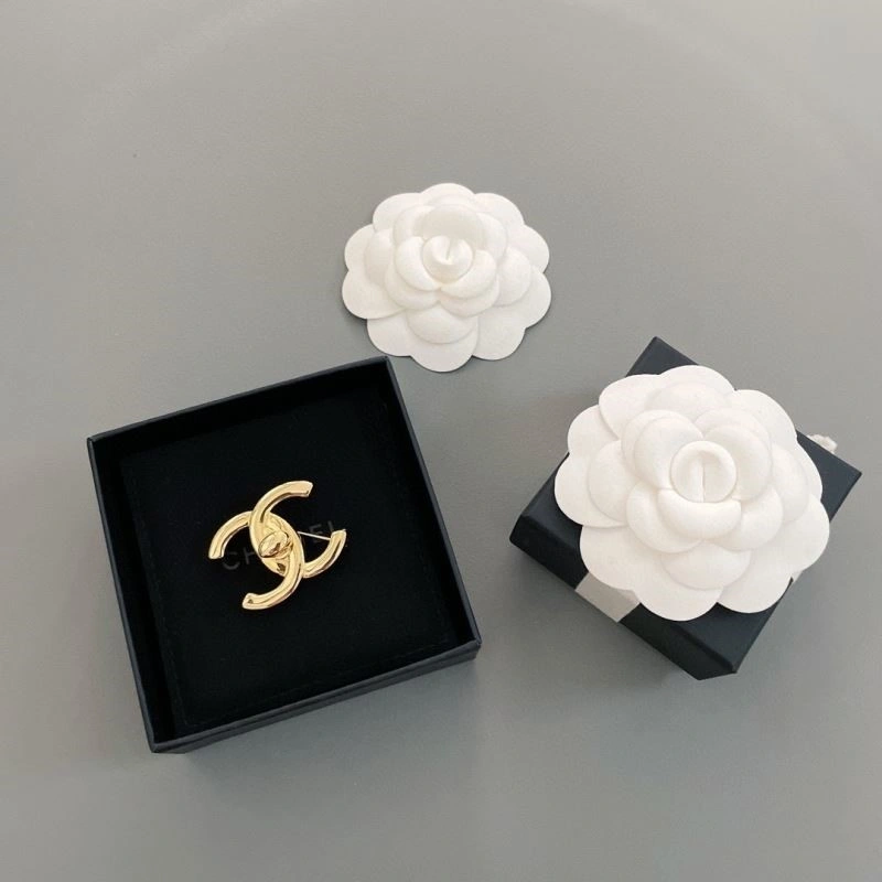 Chanel Brooches MultiPurpose 223161