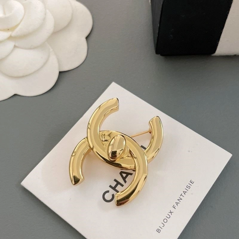 Chanel Brooches MultiPurpose 223161