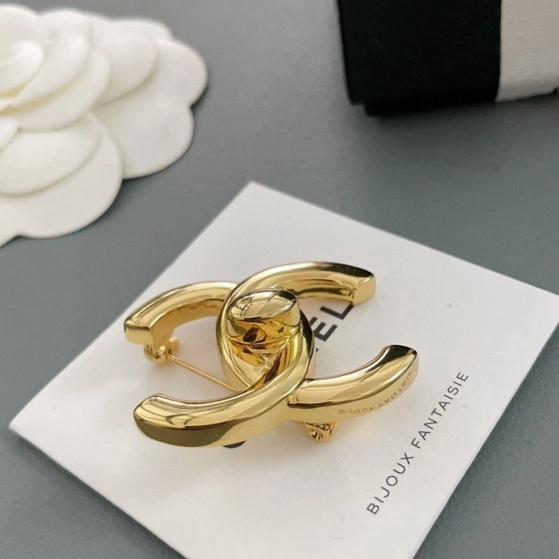 Chanel Brooches MultiPurpose 223161