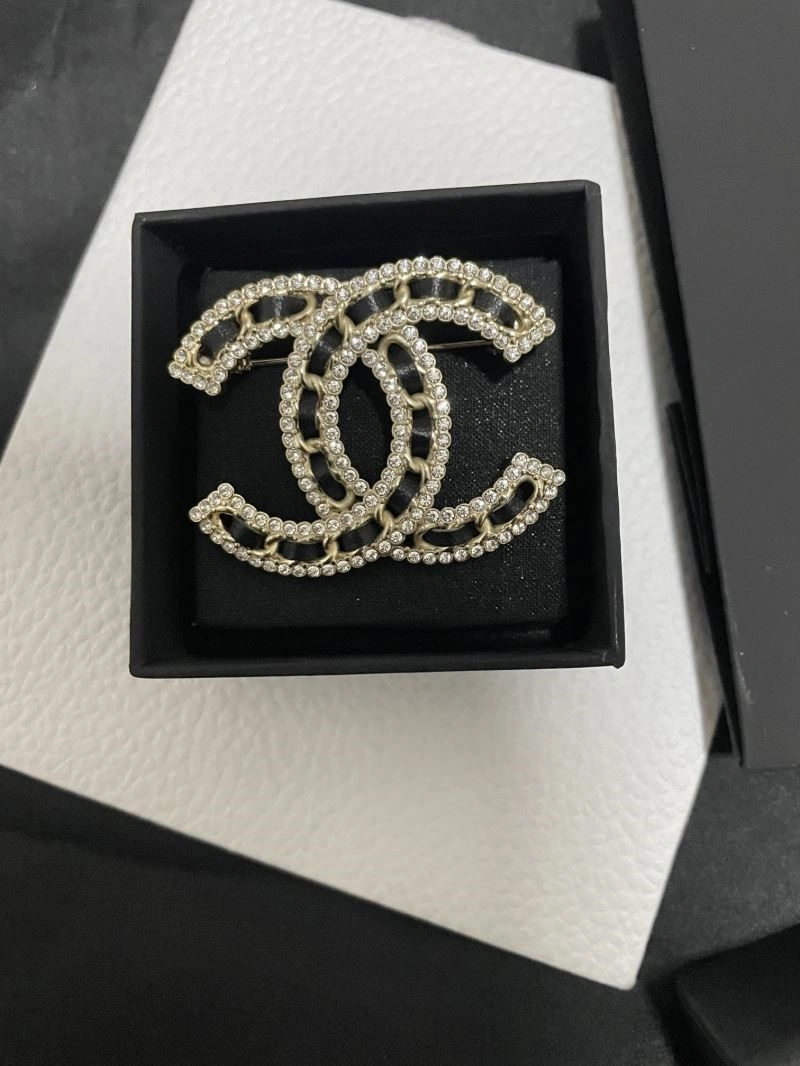 Chanel Brooches TimelessDesign 223153