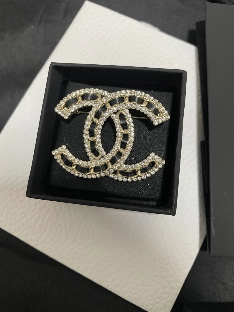Chanel Brooches TimelessDesign 223153